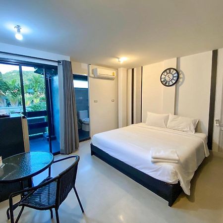 Beam House Hotel Patong Exterior photo
