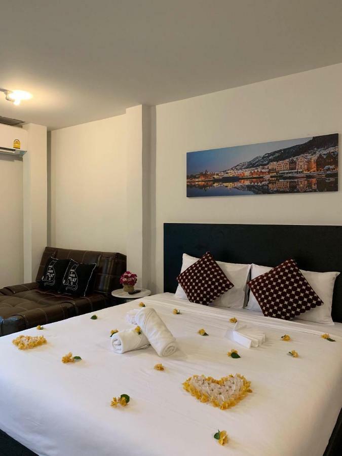 Beam House Hotel Patong Exterior photo