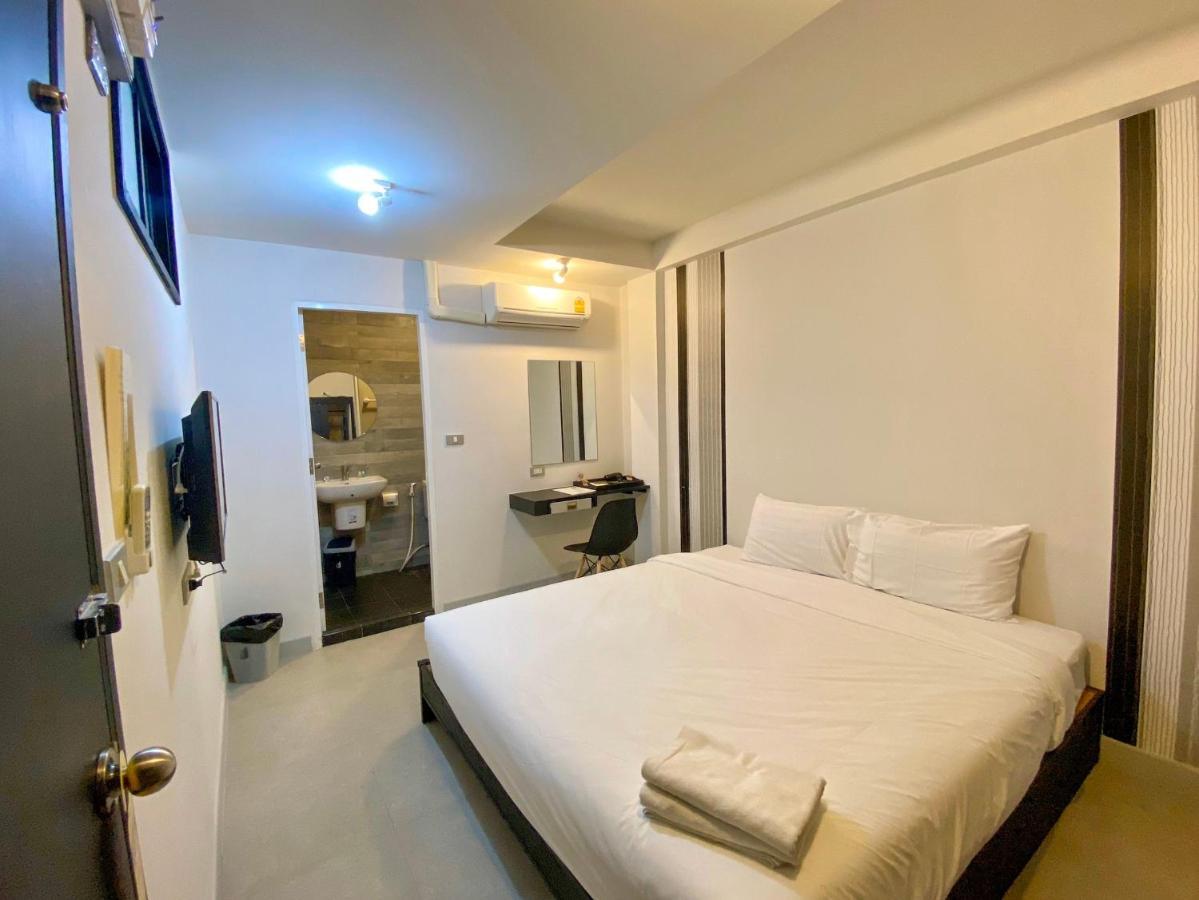 Beam House Hotel Patong Exterior photo